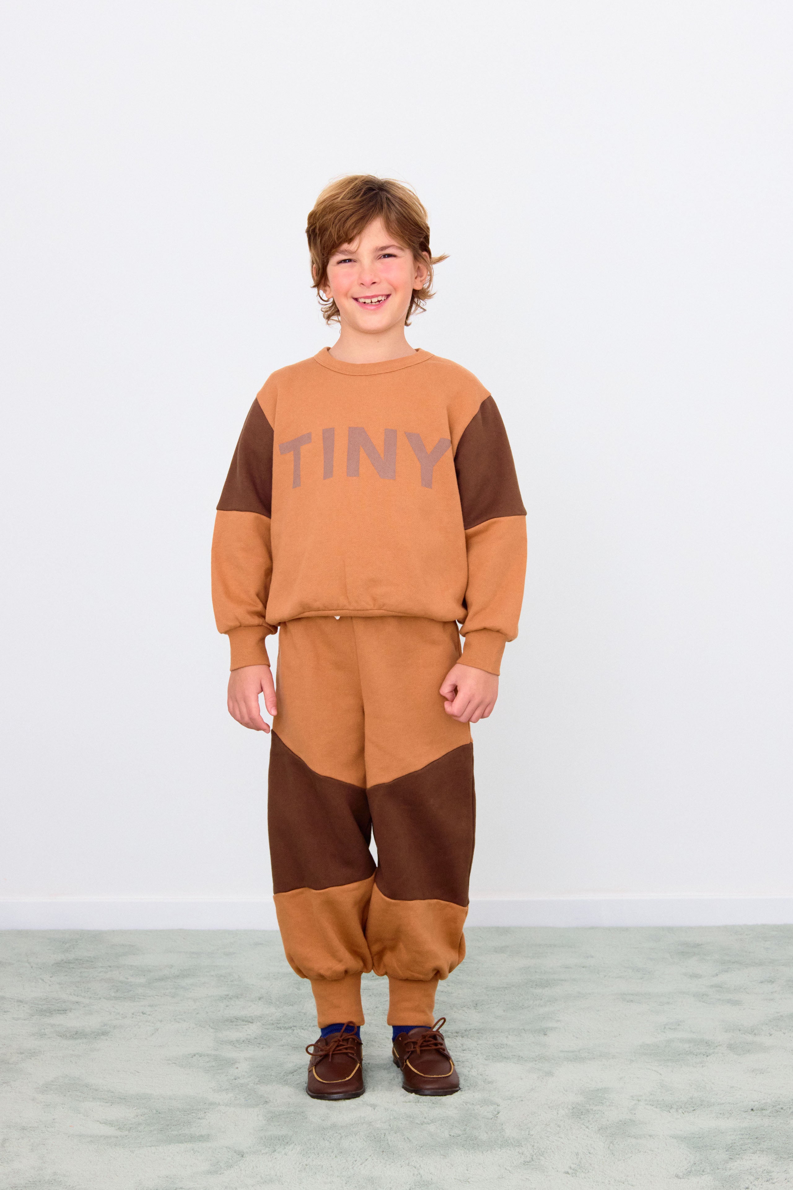 Tiny Color Block Sweatpant – light brown