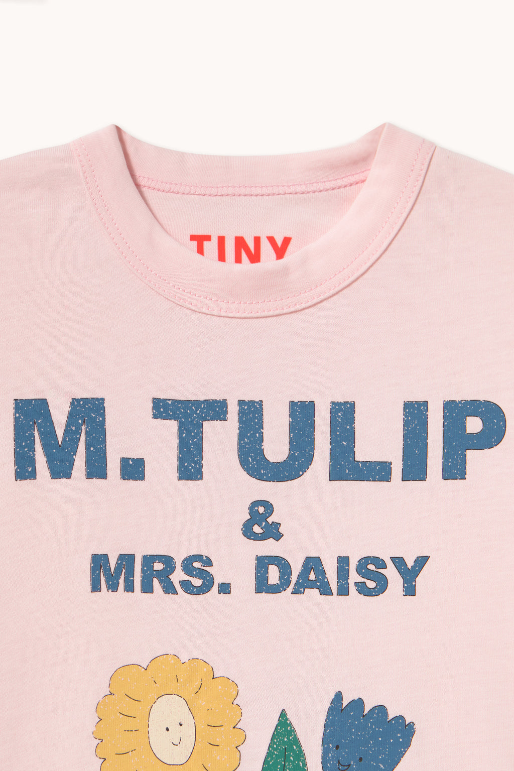 Tulip & Daisy Graphic Tee – pastel pink