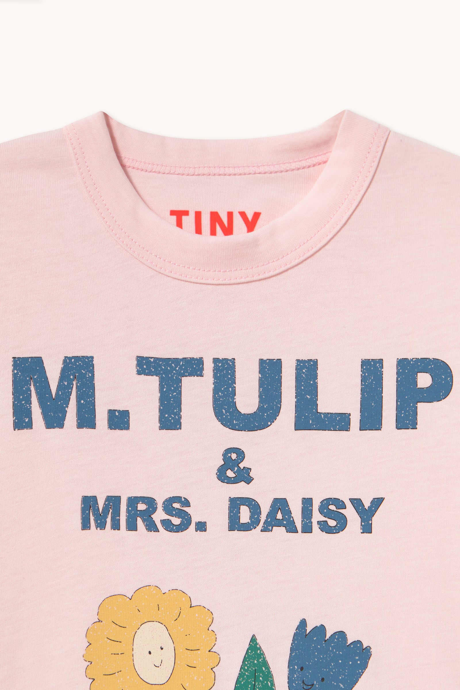 Tulip & Daisy Graphic Tee – pastel pink