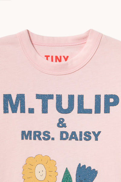 Tulip & Daisy Graphic Tee – pastel pink