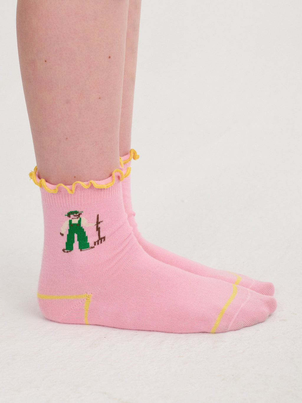 Farm Adventure Ruffled Short Socks – pink