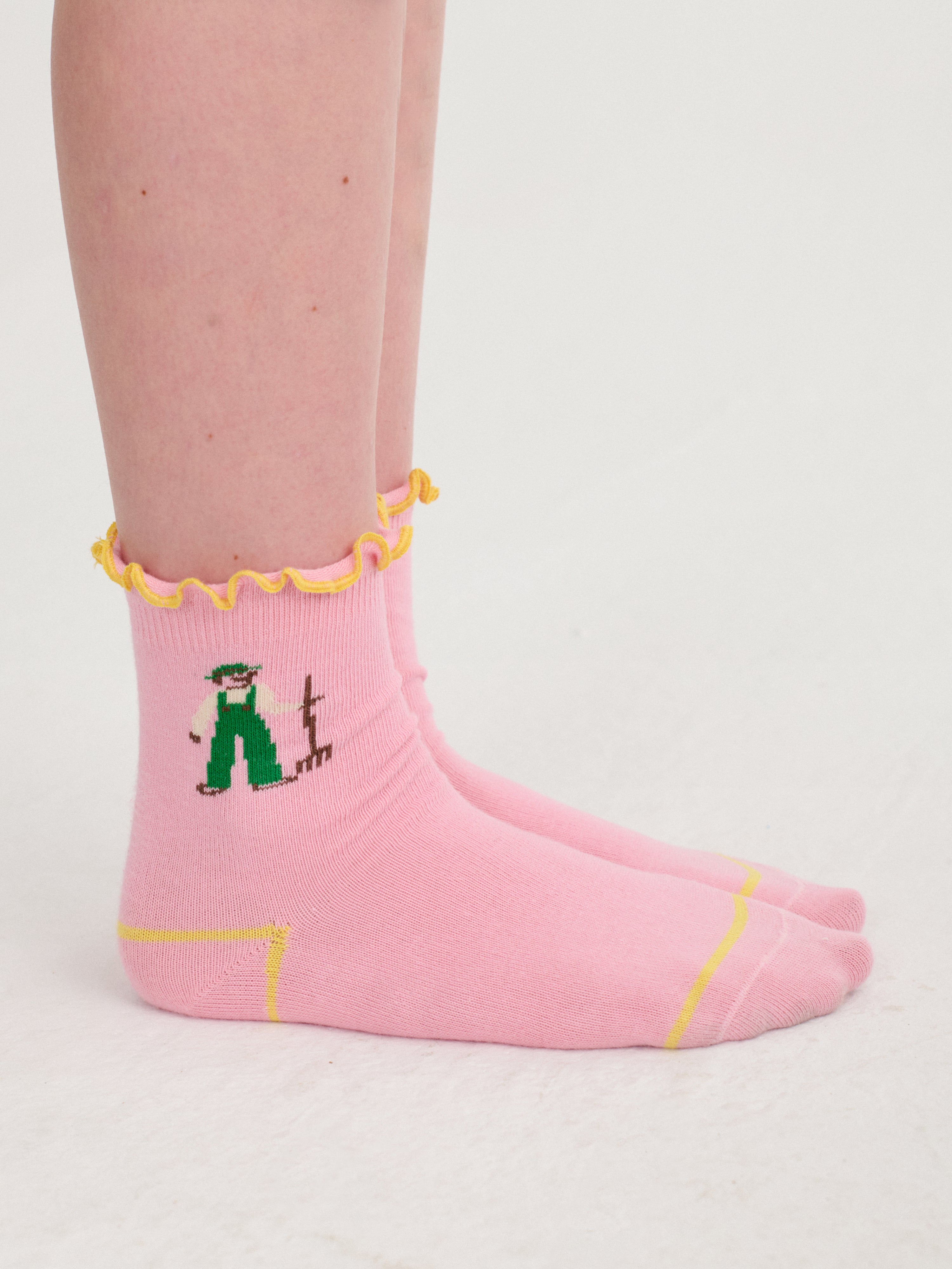Farm Adventure Ruffled Short Socks – pink