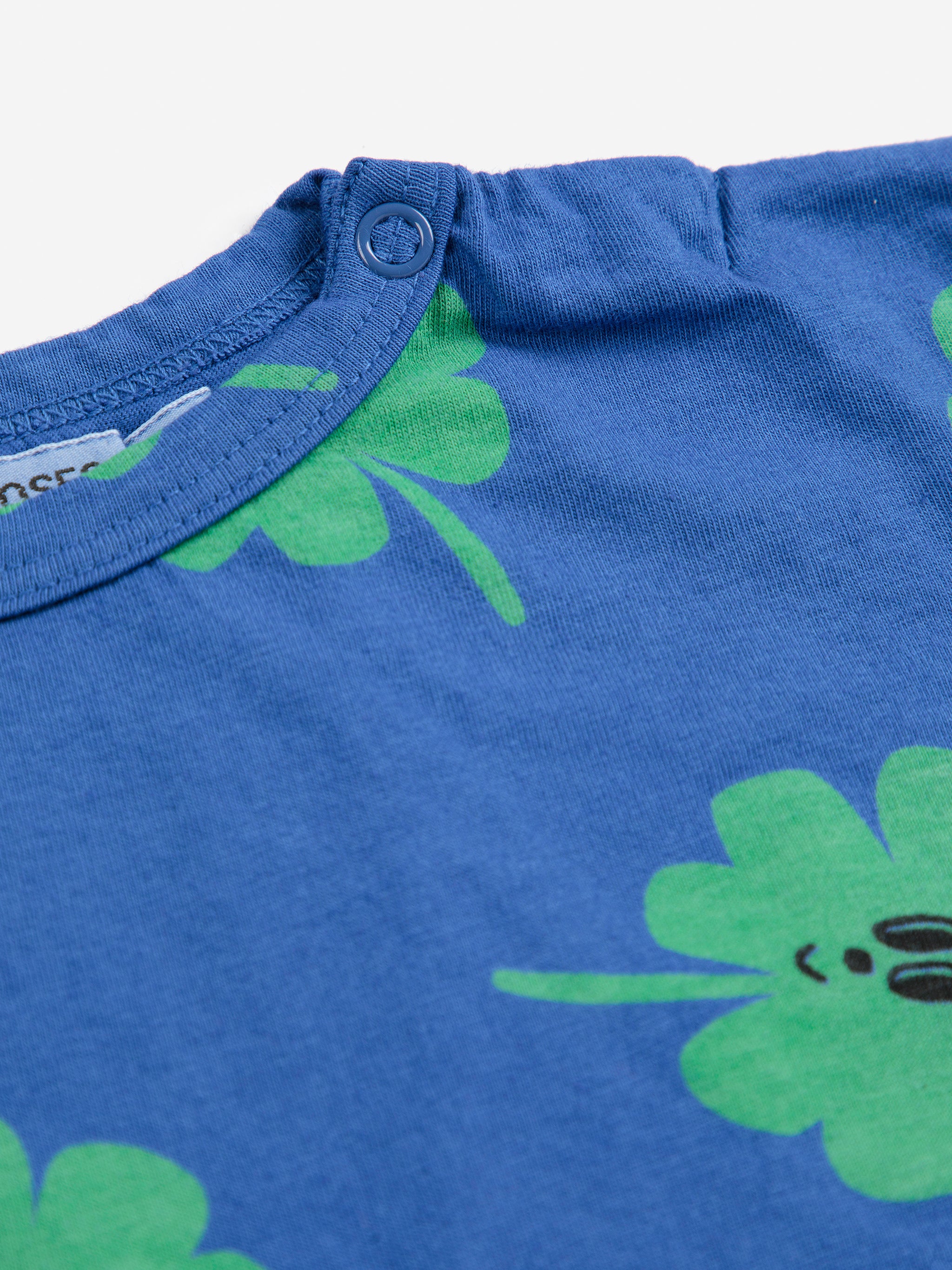 Lucky Clover All Over T-shirt – violet