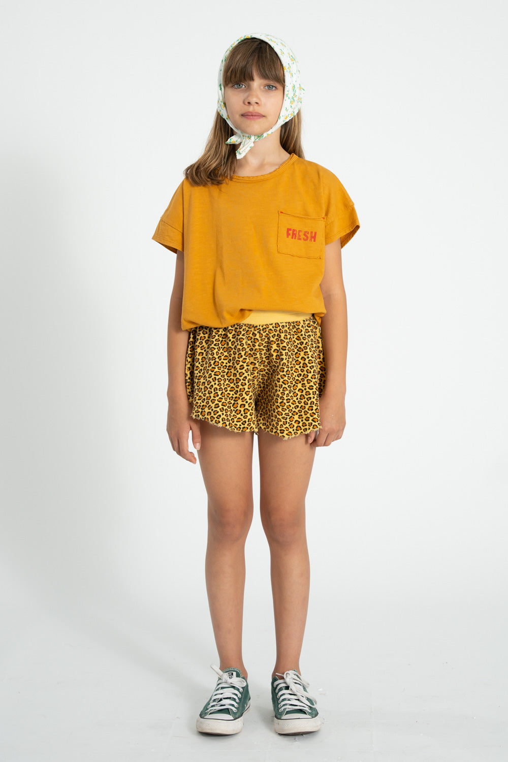 T-Shirt – camel w/ strawberry print