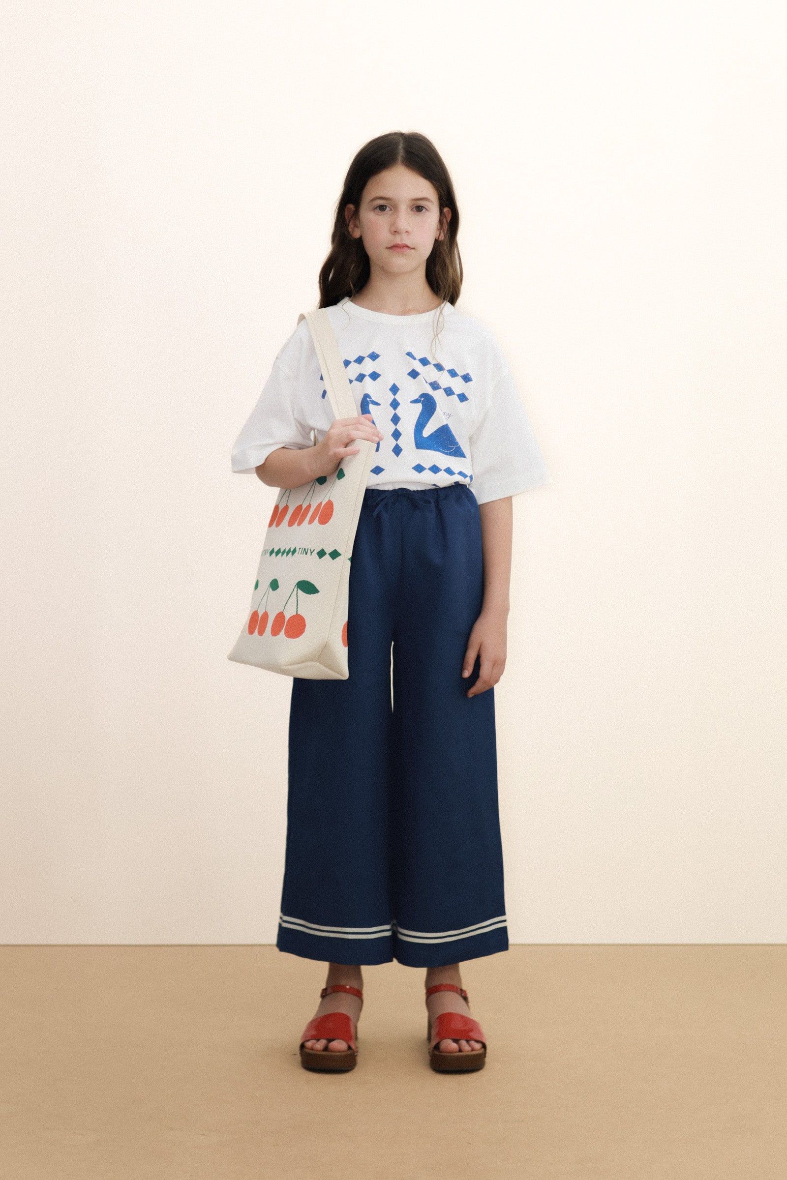 Swans Diamonds Graphic Tee – off-white